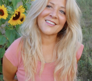 Singing For Your Soul sound healing client Lisa Viger